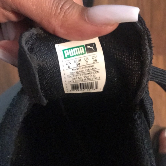 Black pumas - Picture 2 of 3